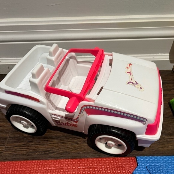 Vintage Barbie  Jeep - Picture 1 of 5